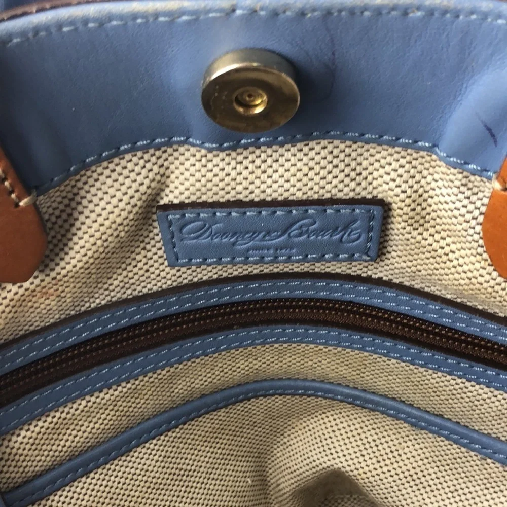 Dooney & Bourke this gorgeous